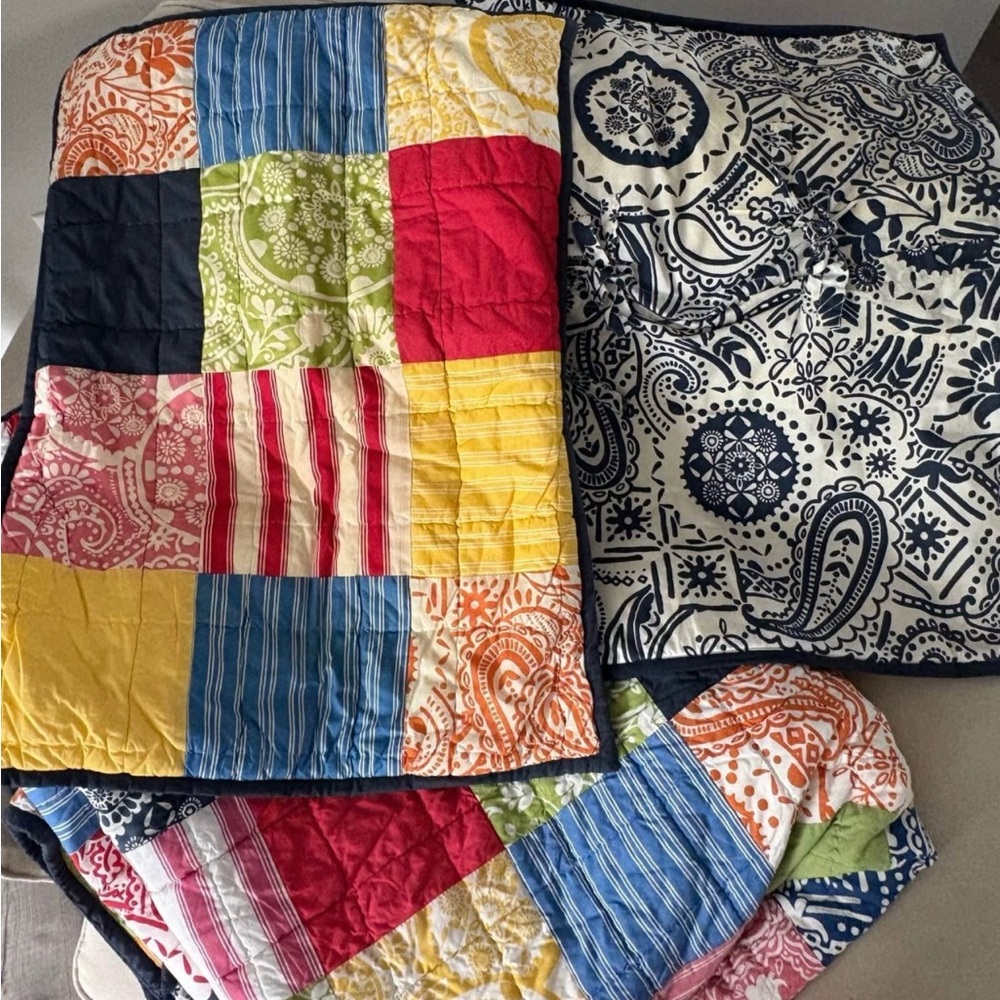 Pottery Barn Multicolor Patchwork Quilt reversible with 2 pillow shams